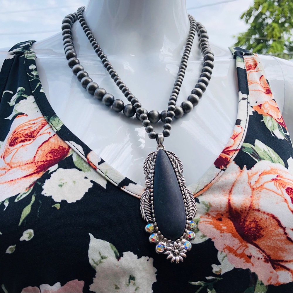 Layered Desert Pearl Pendant Necklace